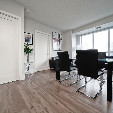 Grand Royal Condos - Cn Tower Торонто Екстер'єр фото