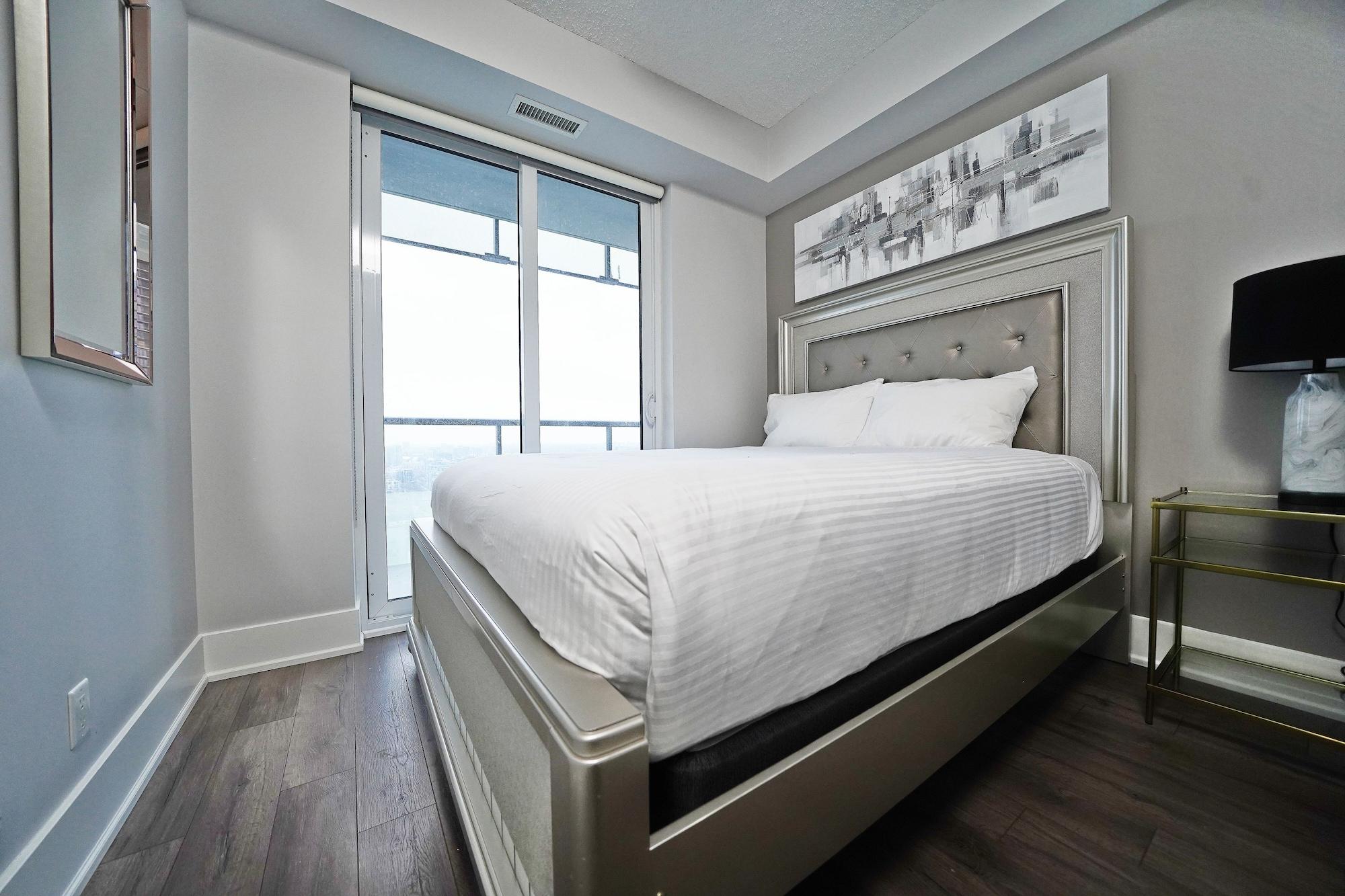 Grand Royal Condos - Cn Tower Торонто Екстер'єр фото