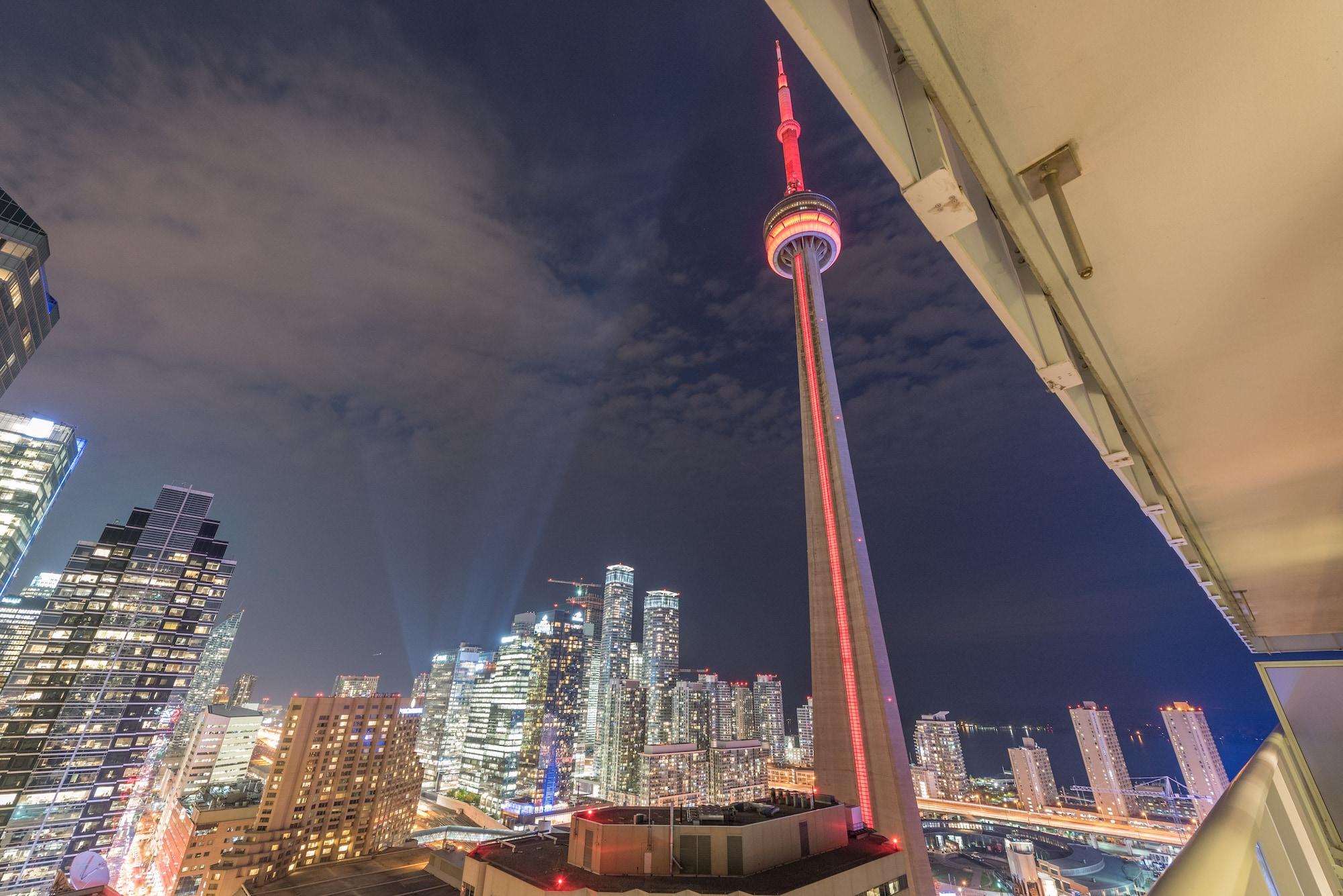 Grand Royal Condos - Cn Tower Торонто Екстер'єр фото