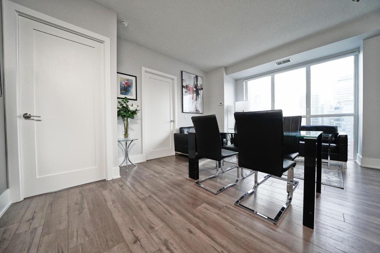 Grand Royal Condos - Cn Tower Торонто Екстер'єр фото
