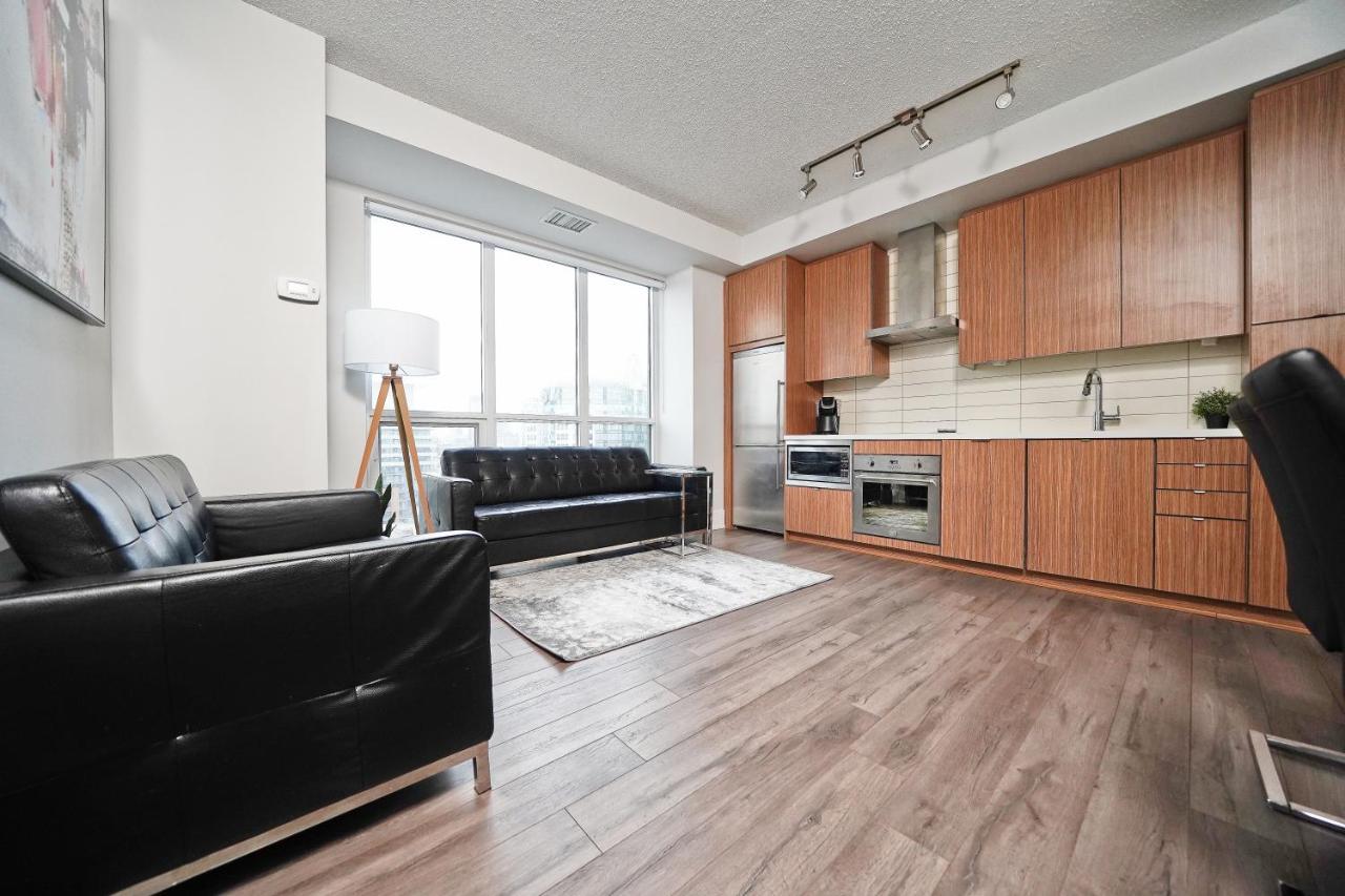 Grand Royal Condos - Cn Tower Торонто Екстер'єр фото
