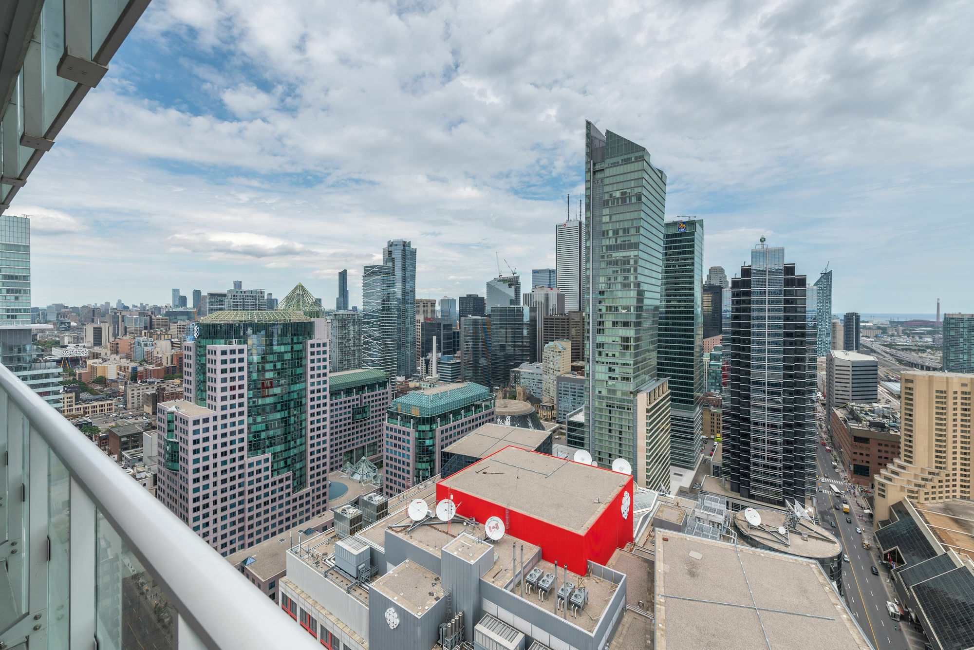 Grand Royal Condos - Cn Tower Торонто Екстер'єр фото